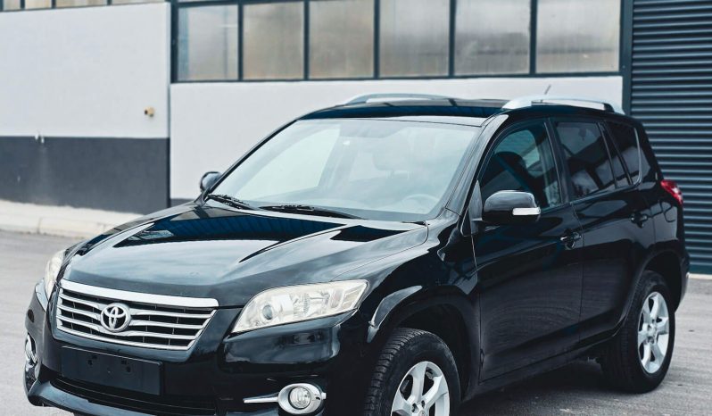
								TOYOTA RAV-4 full									