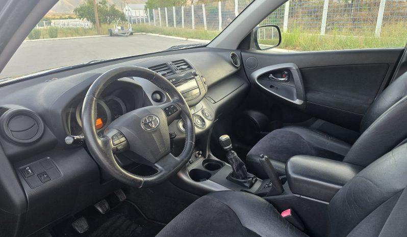 TOYOTA RAV-4 full