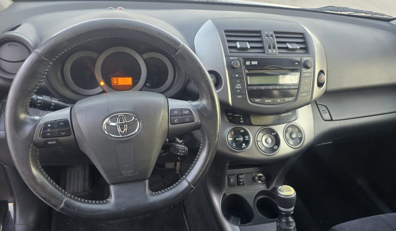 TOYOTA RAV-4 full