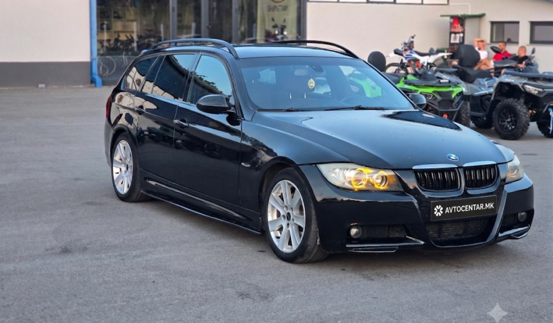 
								BMW 330d X-drive full									