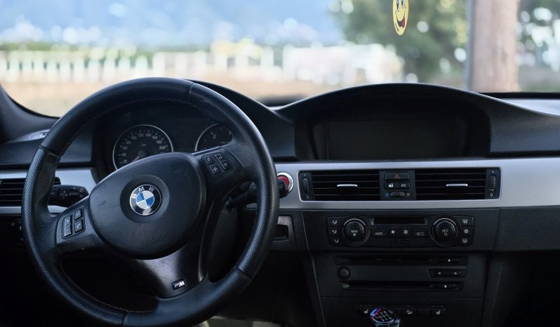 
								BMW 330d X-drive full									