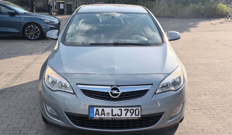 
								OPEL ASTRA full									